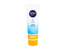 Protezione solare viso Nivea Sun UV Face Shine Control SPF30 50 ml